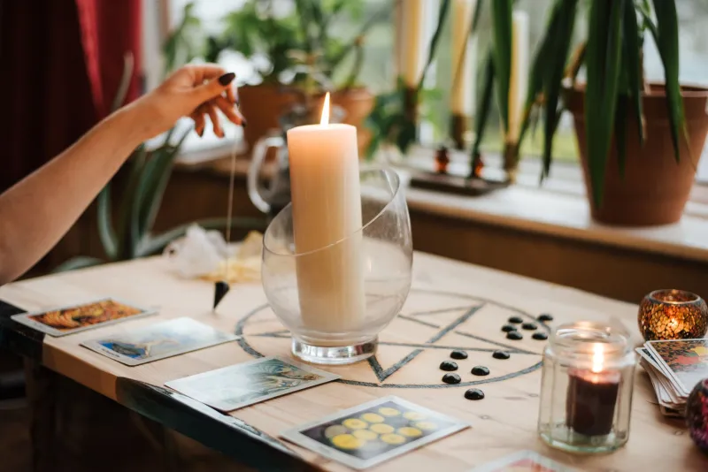 Seu Cantinho Sagrado: Como Montar um Espaço de Paz e Energia Positiva em Qualquer Lugar da Casa
